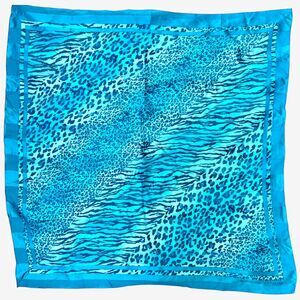 Adrienne Vittadini Women animal print Blue turq silk sq. scarf 33 x 33